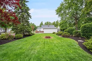977 Learidge Rd, Lyndhurst, OH 44124 - Photo 38
