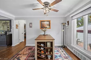 977 Learidge Rd, Lyndhurst, OH 44124 - Photo 10