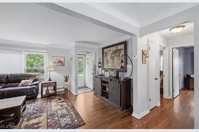 977 Learidge Road, Lyndhurst, OH 44124 - Photo 4