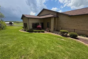 49341 Eagle Dr, East Liverpool, OH 43920 - Photo 2