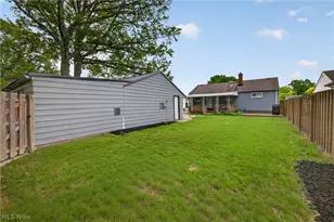 30121 Vineyard Rd, Willowick, OH 44095 - Photo 44