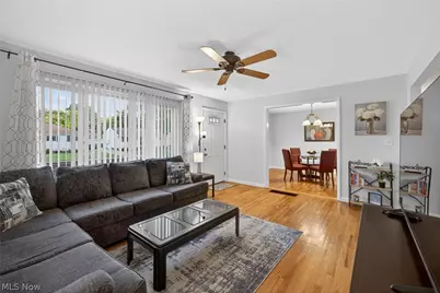 30121 Vineyard Road, Willowick, OH 44095 - Photo 10