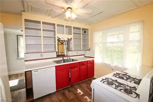 13004 Edison St NE, Alliance, OH 44601 - Photo 8