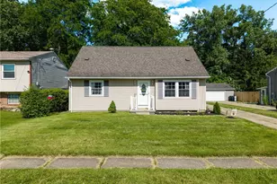 2525 Kingsport Way, Akron, OH 44314 - Photo 2
