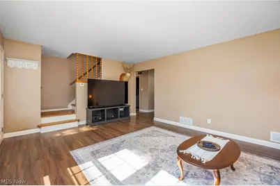 2525 Kingsport Way, Akron, OH 44314 - Photo 10