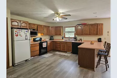 14816 Rock Creek Road, Chardon, OH 44024 - Photo 6