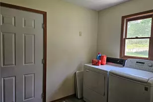 14816 Rock Creek Rd, Chardon, OH 44024 - Photo 12
