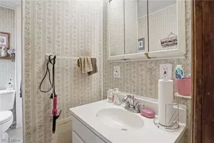 472 Gray St, Zanesville, OH 43701 - Photo 10