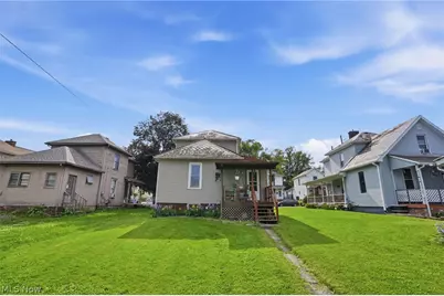 472 Gray Street, Zanesville, OH 43701 - Photo 2