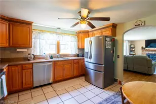 10381 Portage St NW, Canal Fulton, OH 44614 - Photo 6