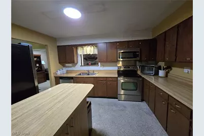 206 E 5th Street, Williamstown, WV 26187 - Photo 18
