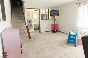 2122 Windham St NE, Canton, OH 44721 - Photo 12