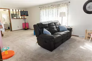 2122 Windham St NE, Canton, OH 44721 - Photo 10