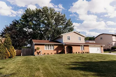 2122 Windham Street NE, Canton, OH 44721 - Photo 2