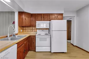 6635 Taylor Rd, Painesville, OH 44077 - Photo 14