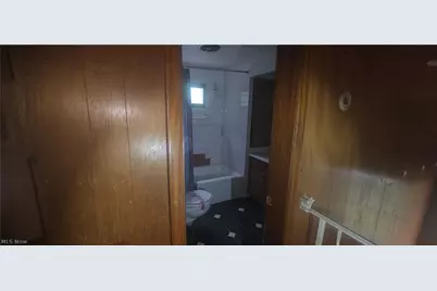 1966 Smithfield Street, Youngstown, OH 44509 - Photo 4