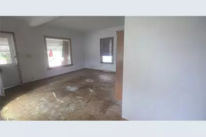 1966 Smithfield Street, Youngstown, OH 44509 - Photo 2