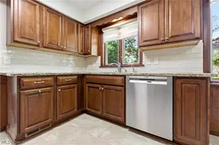 2056 Laurel Hill Dr, South Euclid, OH 44121 - Photo 16