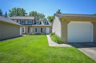1022 S Court St, Medina, OH 44256 - Photo 2