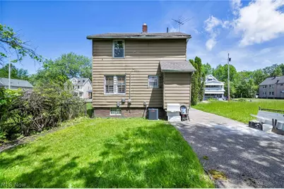 11400 Continental Avenue, Loveland, OH 44104 - Photo 38