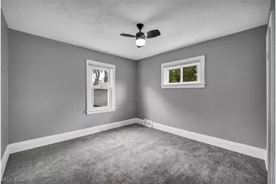 15809 Raymond Street, Maple Heights, OH 44137 - Photo 36