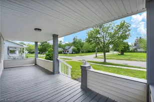 15809 Raymond St, Maple Heights, OH 44137 - Photo 8
