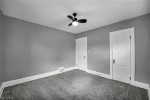 15809 Raymond St, Maple Heights, OH 44137 - Photo 40