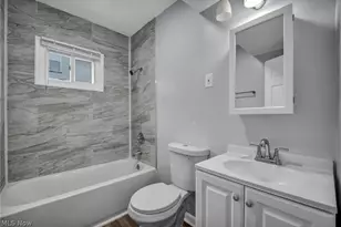 15809 Raymond St, Maple Heights, OH 44137 - Photo 24