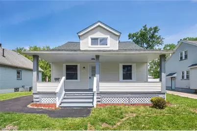15809 Raymond Street, Maple Heights, OH 44137 - Photo 2