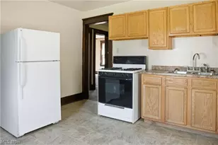 33 E Earle Ave, Youngstown, OH 44507 - Photo 16