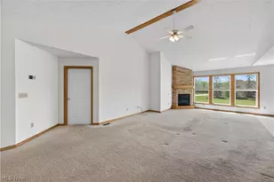 7342 Glengary Dr, Sagamore Hills, OH 44067 - Photo 6