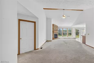 7342 Glengary Dr, Sagamore Hills, OH 44067 - Photo 8