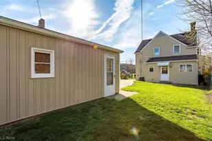 1557 D St, Lorain, OH 44052 - Photo 6