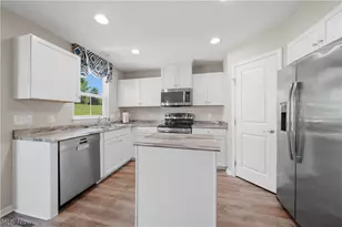 7185 Gauntlet St SW, Massillon, OH 44646 - Photo 14