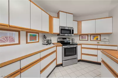 215 Grand Harbour, Vermilion, OH 44089 - Photo 10