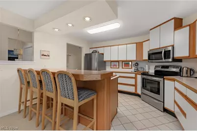 215 Grand Harbour, Vermilion, OH 44089 - Photo 12