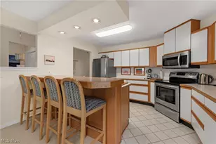 215 Grand Harbour, Vermilion, OH 44089 - Photo 12