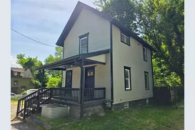 392 Bailey Court, Akron, OH 44304 - Photo 1