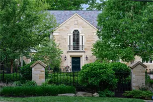 388 N Portage Path, Akron, OH 44303 - Photo 2