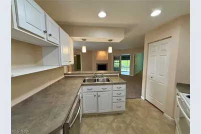 156 Spinnaker Drive, Columbiana, OH 44408 - Photo 8