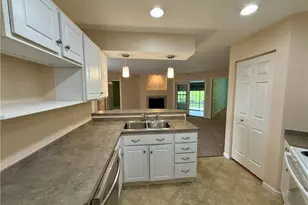 156 Spinnaker Dr, Columbiana, OH 44408 - Photo 8