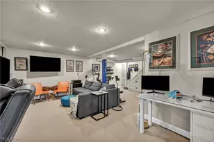 202 Kenilworth Dr, Akron, OH 44313 - Photo 32