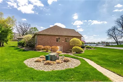 4101 Cove Circle NW, Canton, OH 44708 - Photo 6