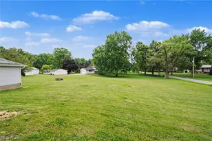 2622 Tallmadge Rd, Ravenna, OH 44266 - Photo 4