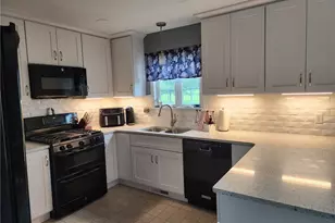 11270 Grand Valley Dr NW, Uniontown, OH 44685 - Photo 8