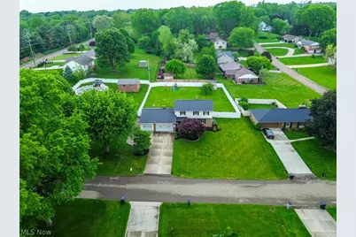 2635 Daffodil Street NE, Canton, OH 44705 - Photo 4