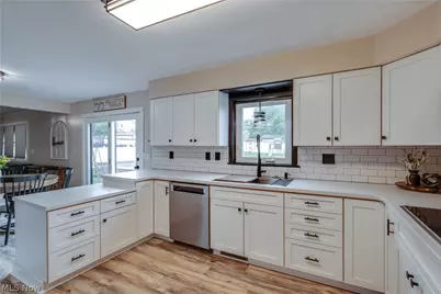 2635 Daffodil Street NE, Canton, OH 44705 - Photo 14