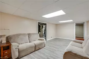 2635 Daffodil St NE, Canton, OH 44705 - Photo 34