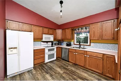 5323 Francesca Street NE, Louisville, OH 44641 - Photo 22