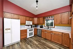 5323 Francesca Street NE, Louisville, OH 44641 - Photo 22